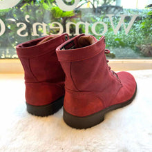 Load image into Gallery viewer, Kodiak Size 8.5 Red Pre-Owned Boots- Ladies
