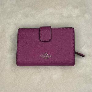 Coach Fuschia Pre-Owned Wallet- Ladies