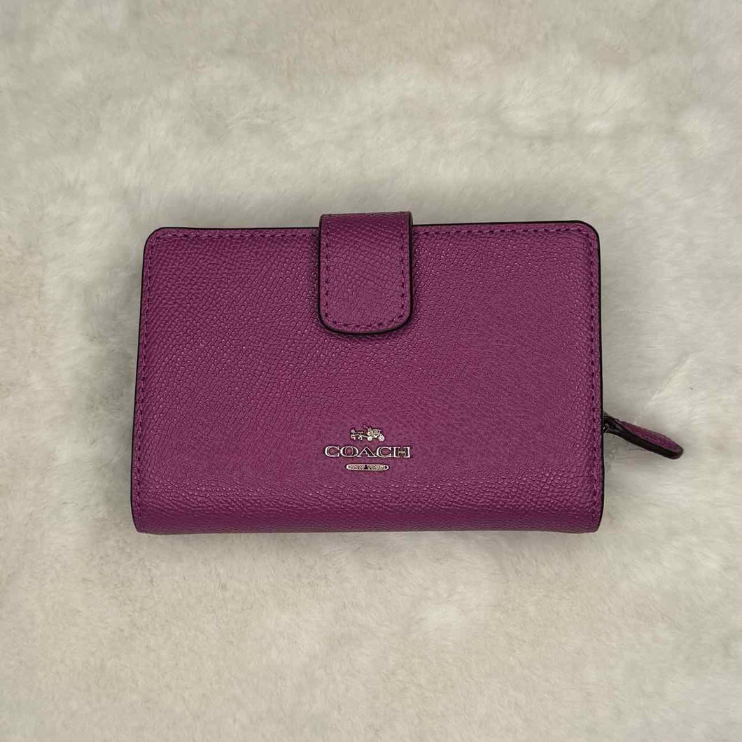 Coach Fuschia Pre-Owned Wallet- Ladies