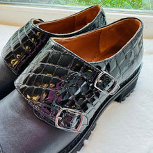Load image into Gallery viewer, Julia Bo Size 38 Black Loafer Pre-Owned Shoes- Ladies
