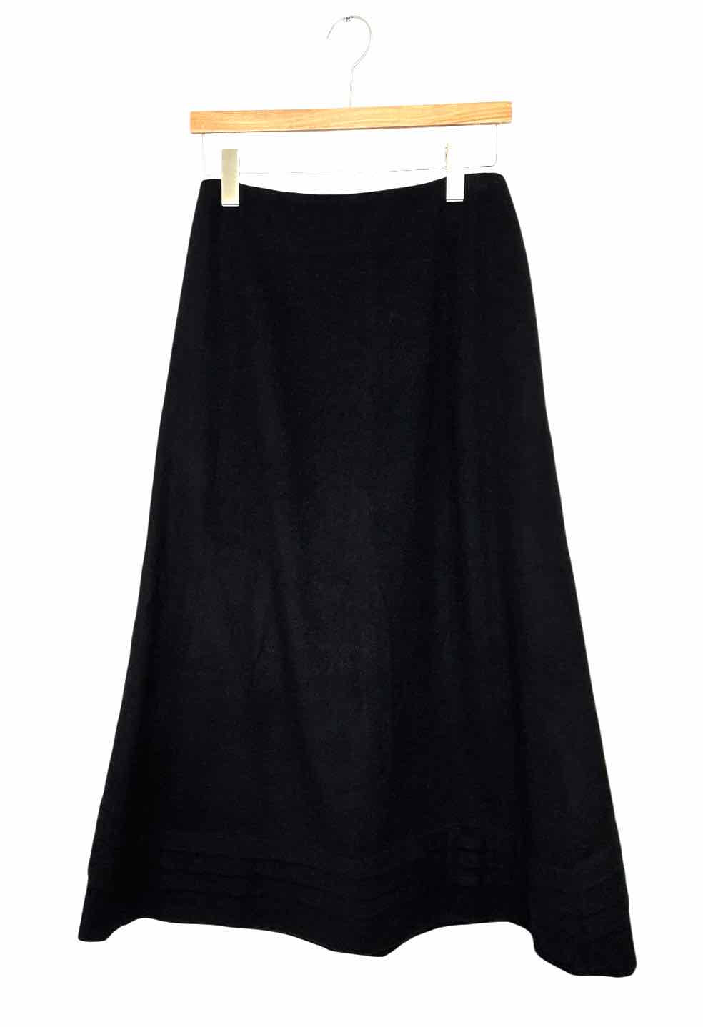 Size Medium Black Pre-Owned Skirt- Ladies