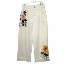 Load image into Gallery viewer, Pilcro Size 27 White Floral Pre-Owned Jeans- Ladies

