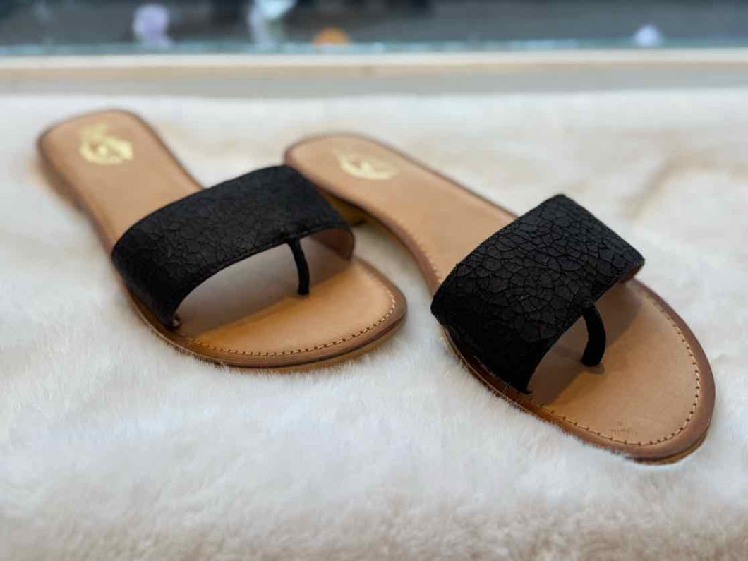 Seychelles Size 8 Black Sandal Footwear- NWOB Shoes- Ladies