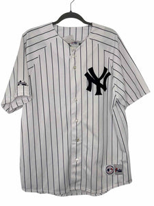Size XL White Stripe Pre-Owned Shirt- Mens