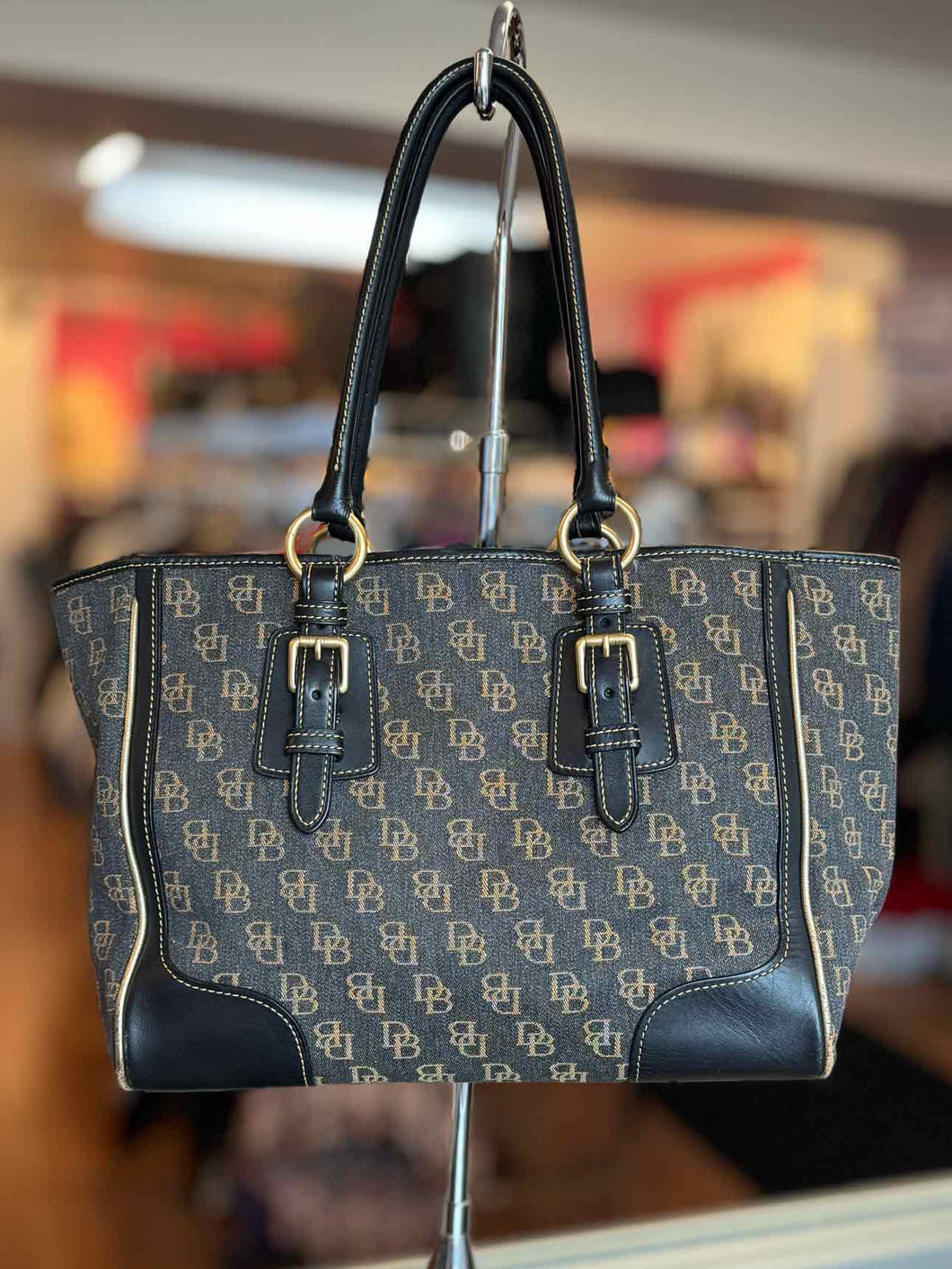 Dooney & Bourke Grey Print Pre-Owned Purse- Ladies
