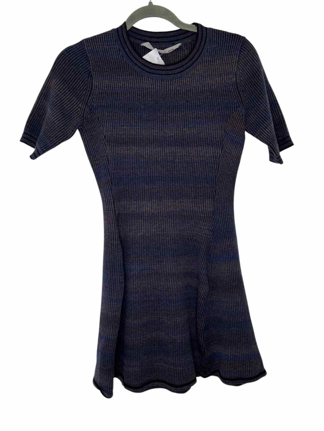 Athleta Size X- Small Grey Stripe Pre-Owned Dress- Ladies
