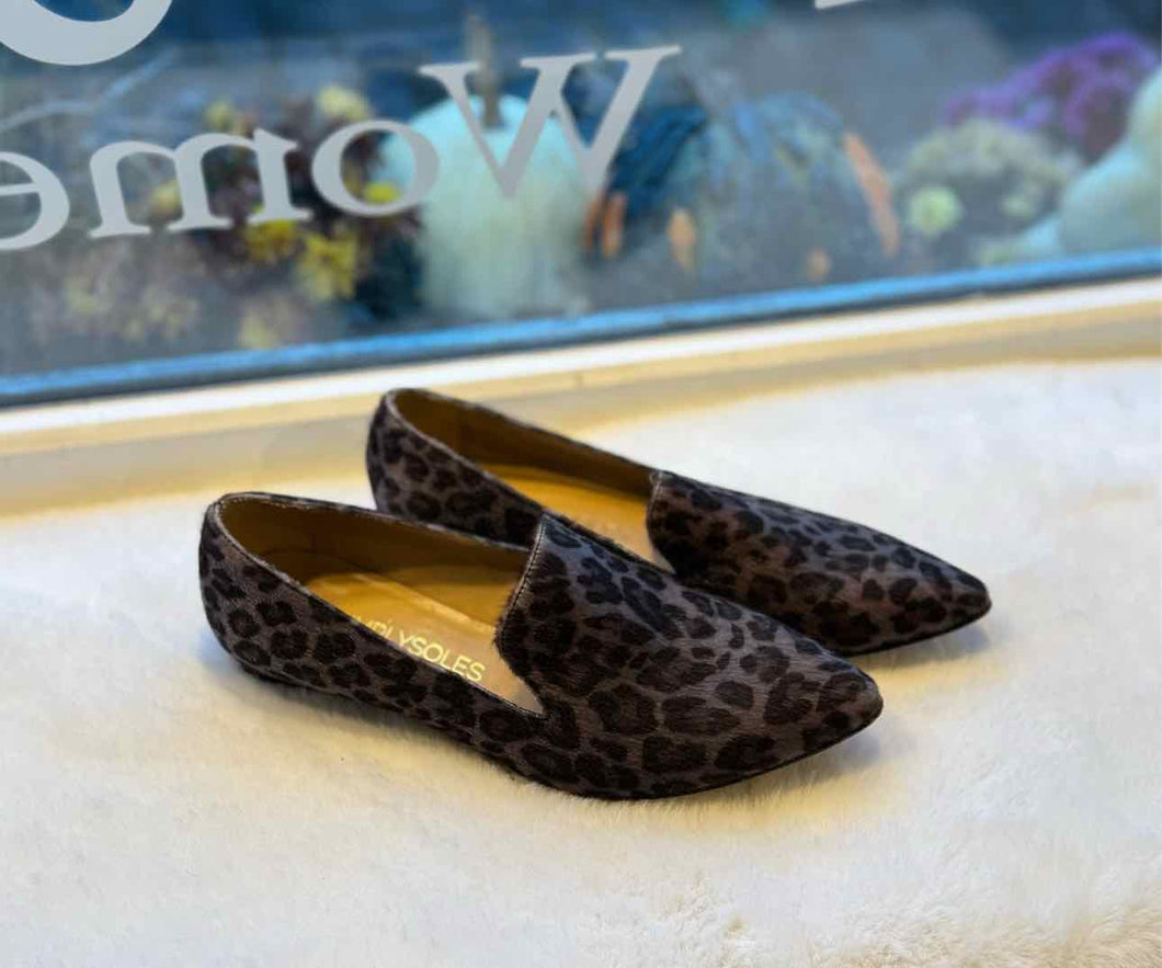 Size 7.5 Animal Print Loafer Pre-Owned Shoes- Ladies