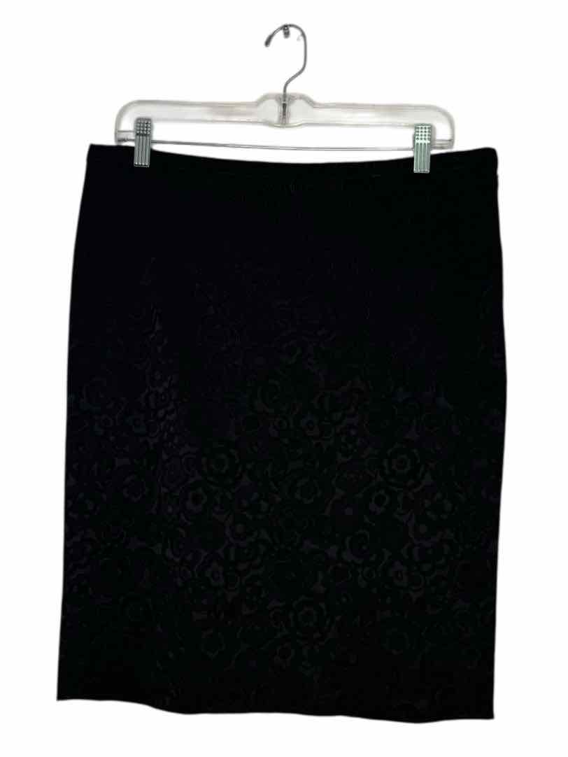 Armani Collezioni Size 10 Black Pre-Owned Skirt- Ladies