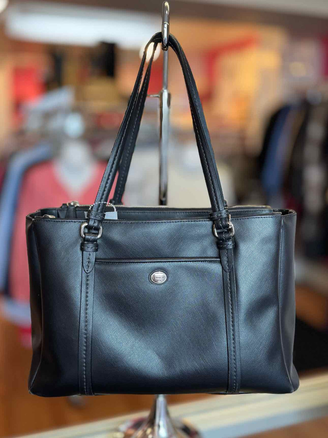 Coach Size Black Pre-Owned Purse- Ladies