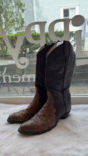 Load image into Gallery viewer, Size 7 Burgundy Pre-Owned Boots- Ladies
