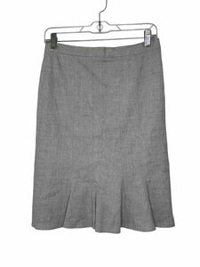Size Medium Grey Pre-Owned Skirt- Ladies