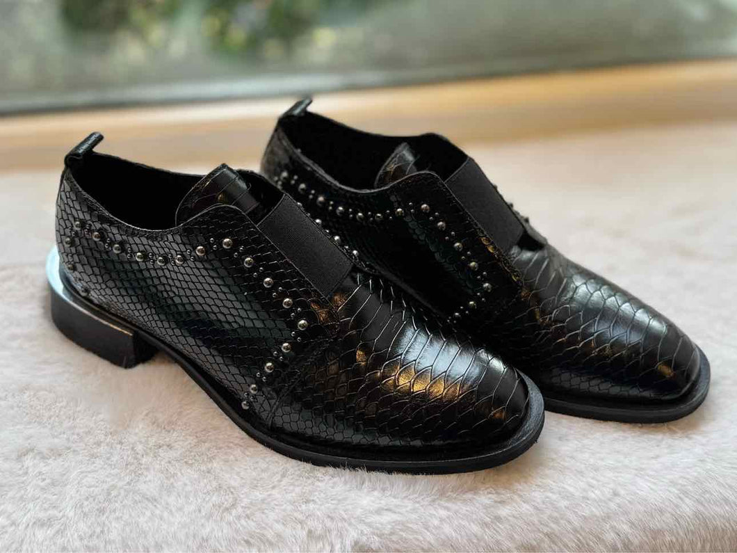 Size 39 Black Loafer Pre-Owned Shoes- Ladies