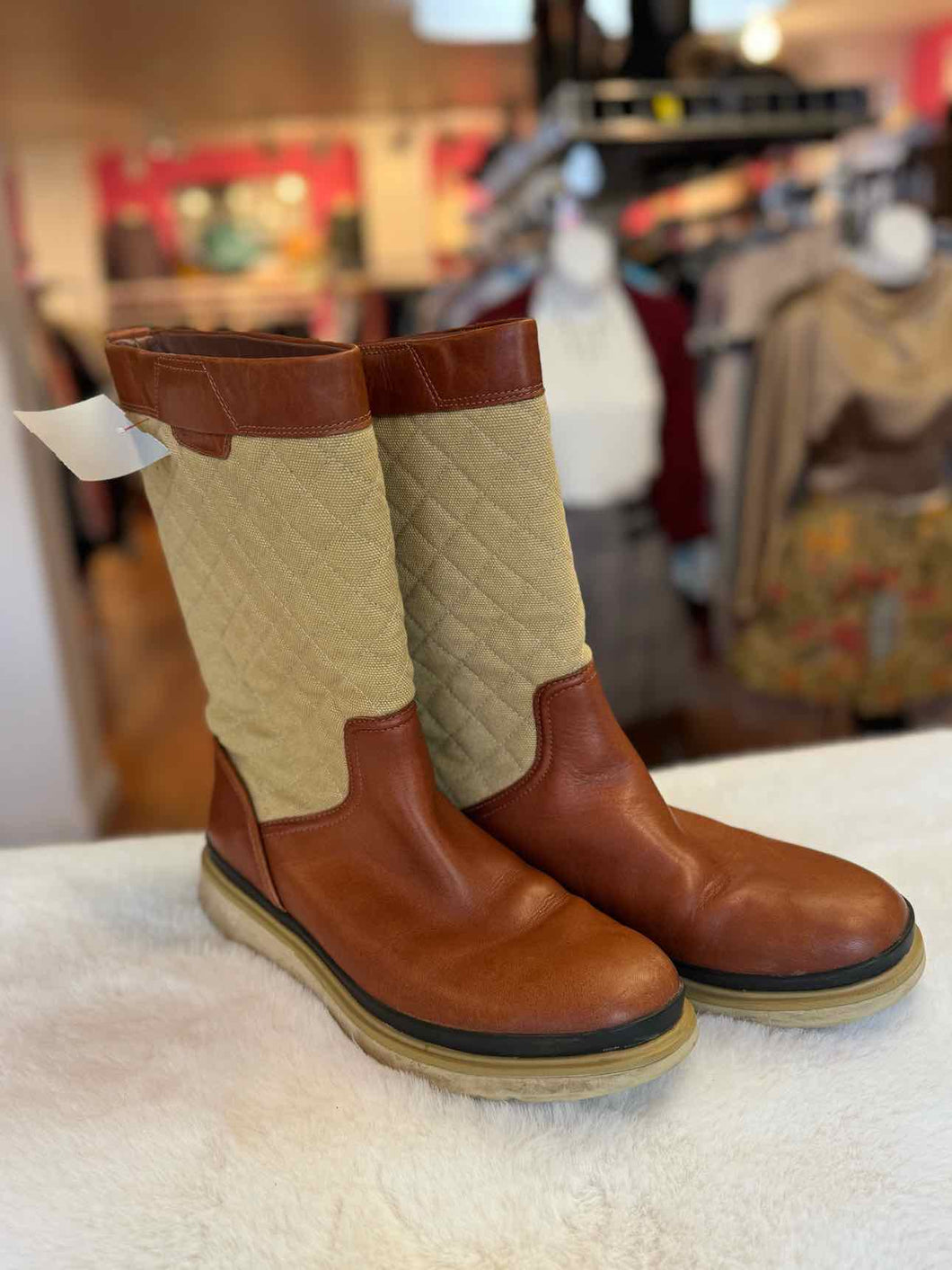 Cole Haan Size 8.5 Brown Pre-Owned Boots- Ladies