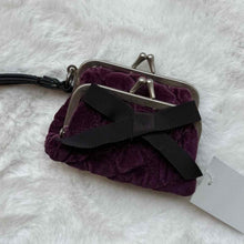 Load image into Gallery viewer, Marc Jacobs Purple Clutch/Wristlet Pre-Owned Purse- Ladies
