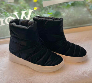 Gentle Souls Size 7.5 Black Footwear- NWOB Boots- Ladies