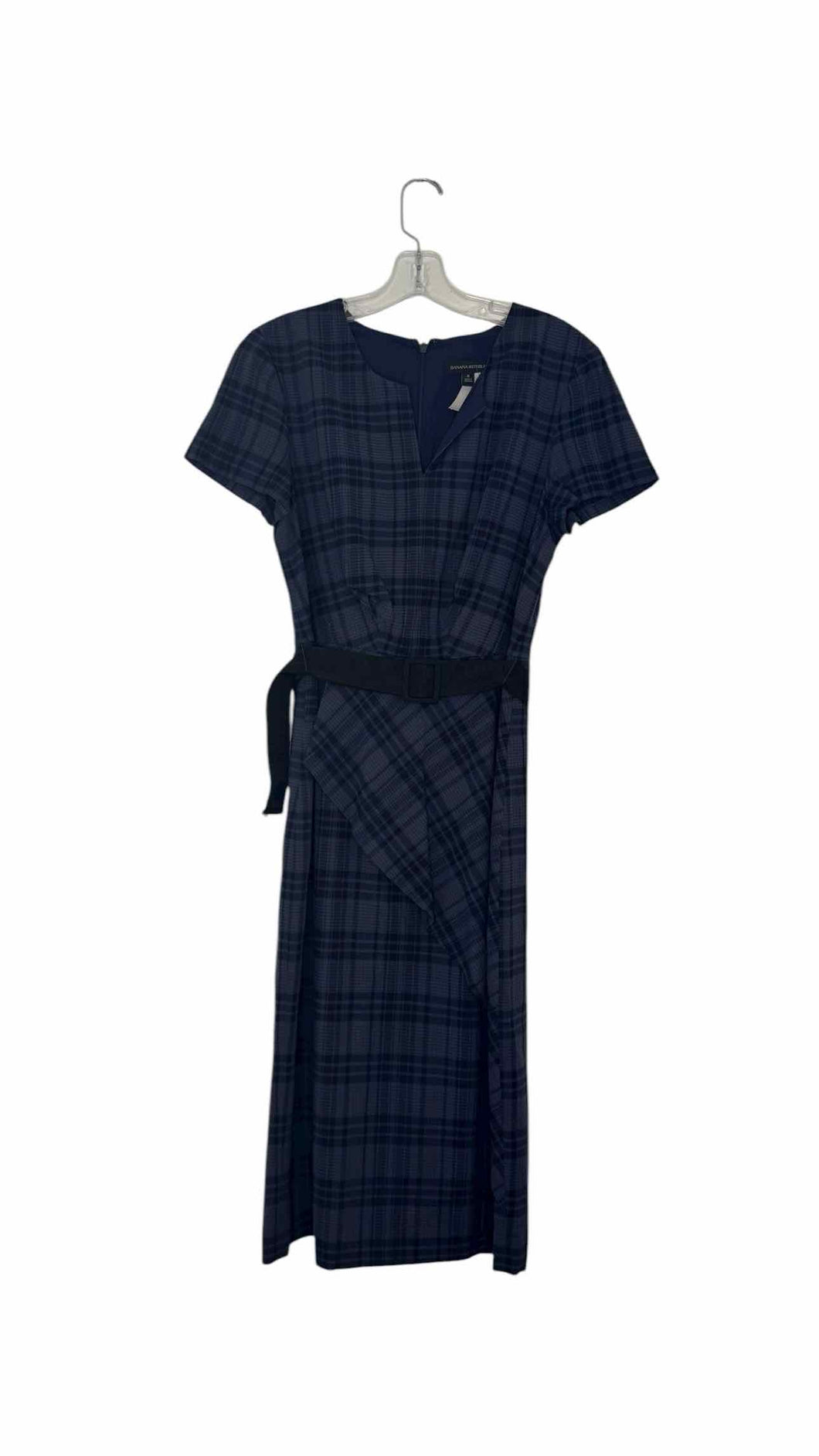 Banana Republic Size 8 Blue Plaid Pre-Owned Dress- Ladies