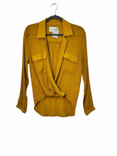 Load image into Gallery viewer, Brochu Walker Size S Gold Pre-Owned Blouse- Ladies
