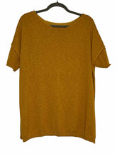 Load image into Gallery viewer, No Brand Label Size L Mustard Pre-Owned Multiple Piece Set

