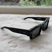 Load image into Gallery viewer, Valentino Black Pre-Owned Sunglasses
