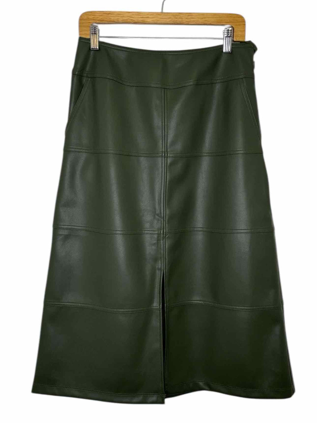 Cabi Size 6 Army Green Pre-Owned Skirt- Ladies