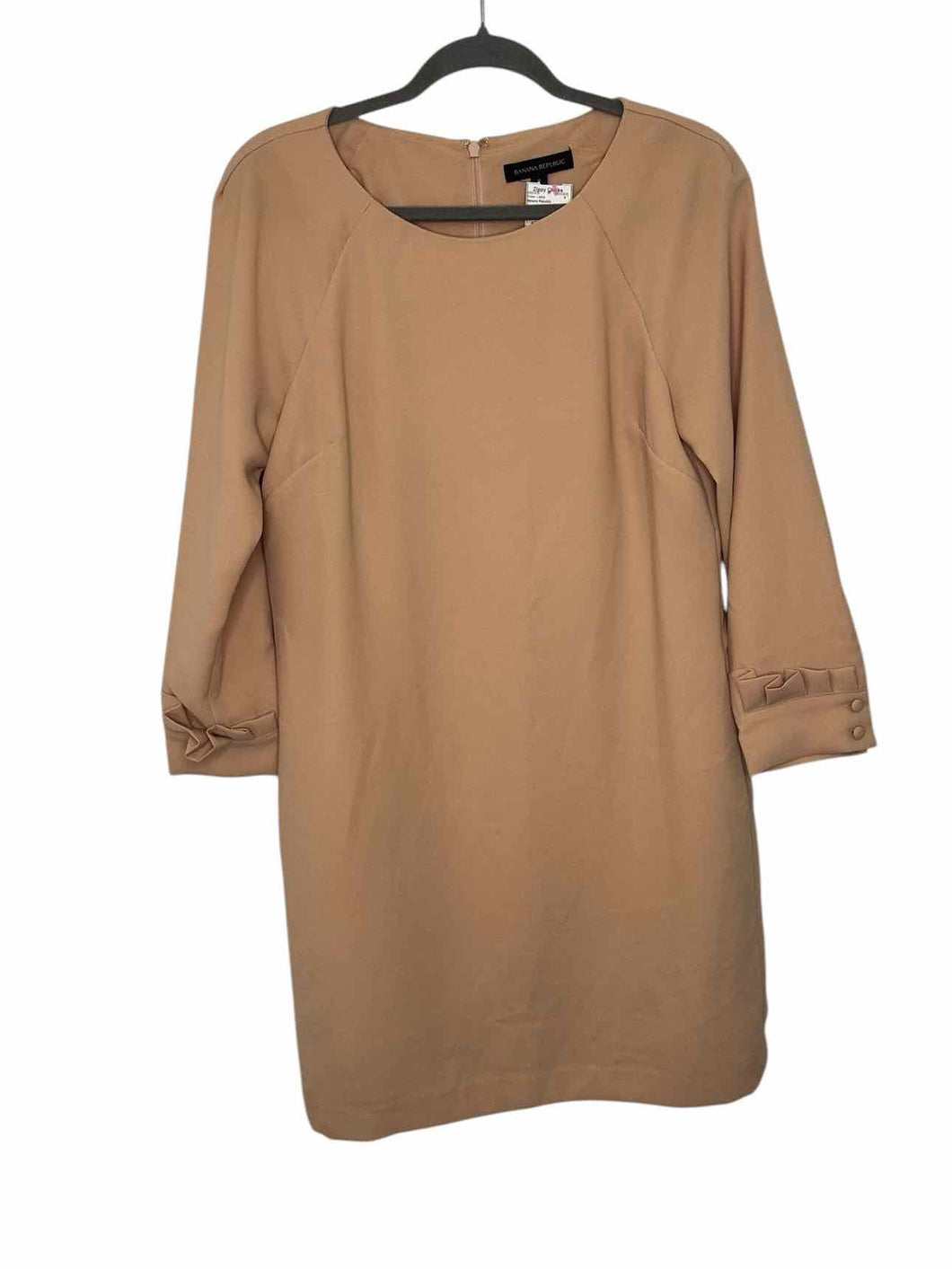 Banana Republic Size 8 Beige Pre-Owned Dress- Ladies