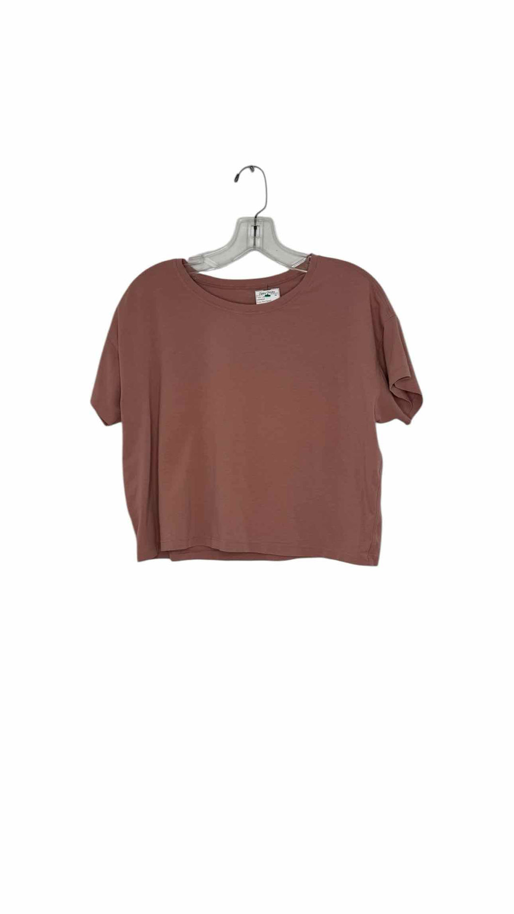 Lululemon Size Medium Rose Pre-Owned T-Shirt- Ladies