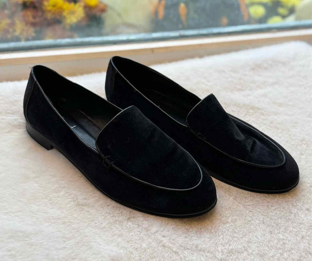 Size 39 Black Loafer Pre-Owned Shoes- Ladies