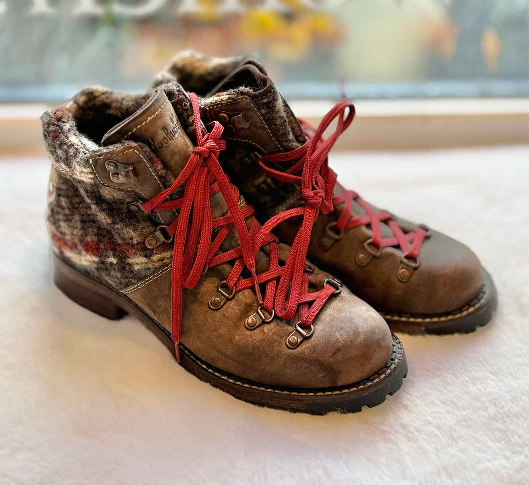 Woolrich Size 7.5 Brown Print Pre-Owned Boots- Ladies