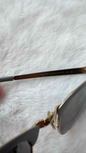 Load image into Gallery viewer, Ray Ban Grey Pre-Owned Sunglasses
