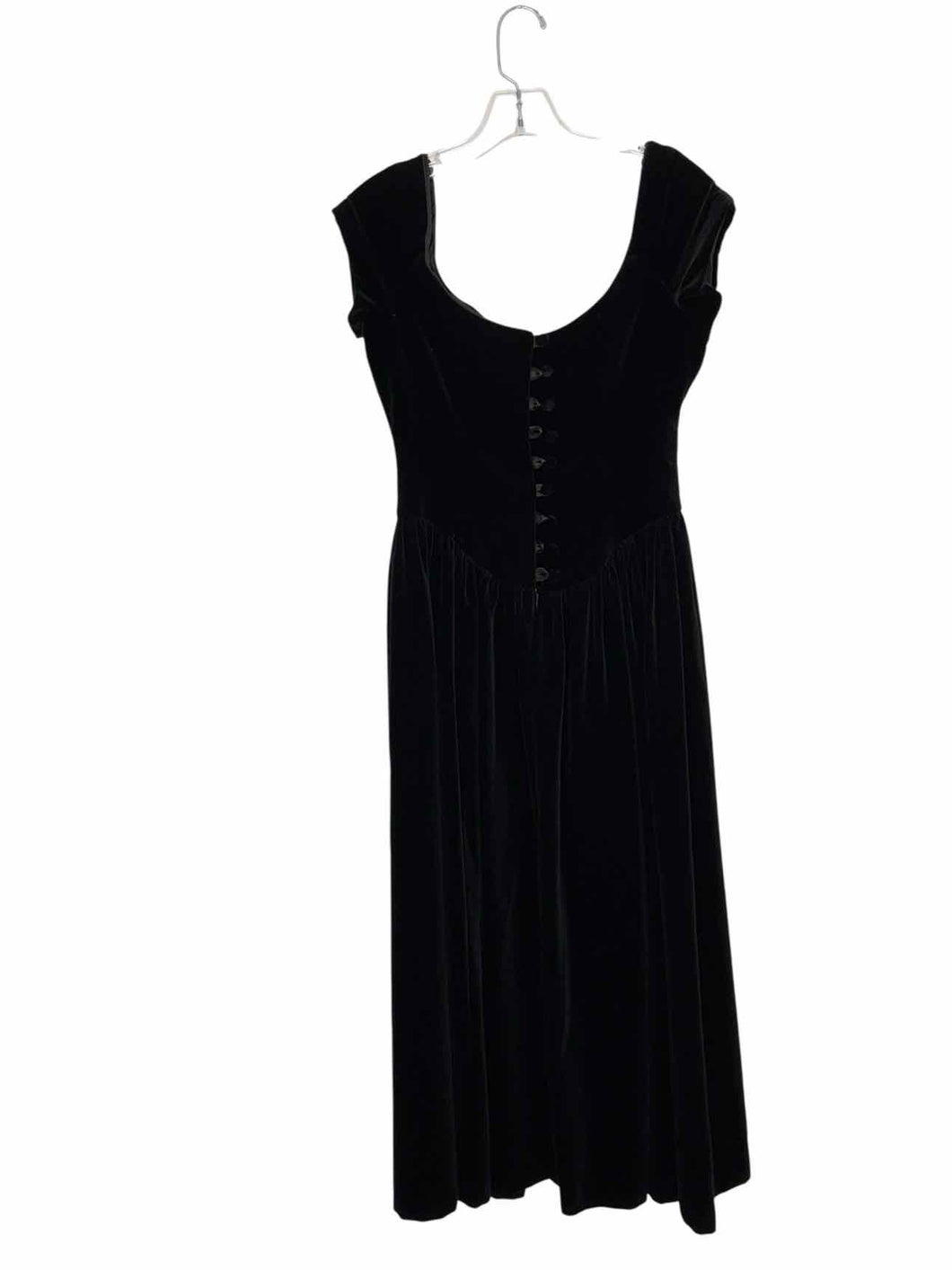 Laura Ashley Size 6 Black Pre-Owned Dress- Ladies