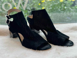 Louise et Cie Size 9 Black Heels Pre-Owned Shoes- Ladies