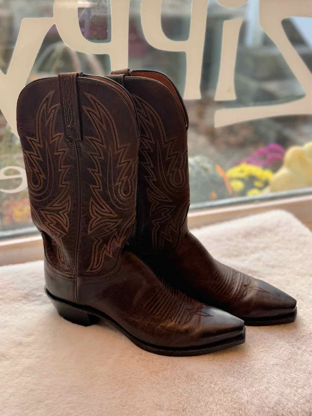 Lucchese Size 7.5 Brown Pre-Owned Boots- Ladies