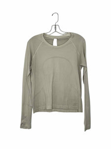 Lululemon Size Medium Mint Pre-Owned Top- Ladies