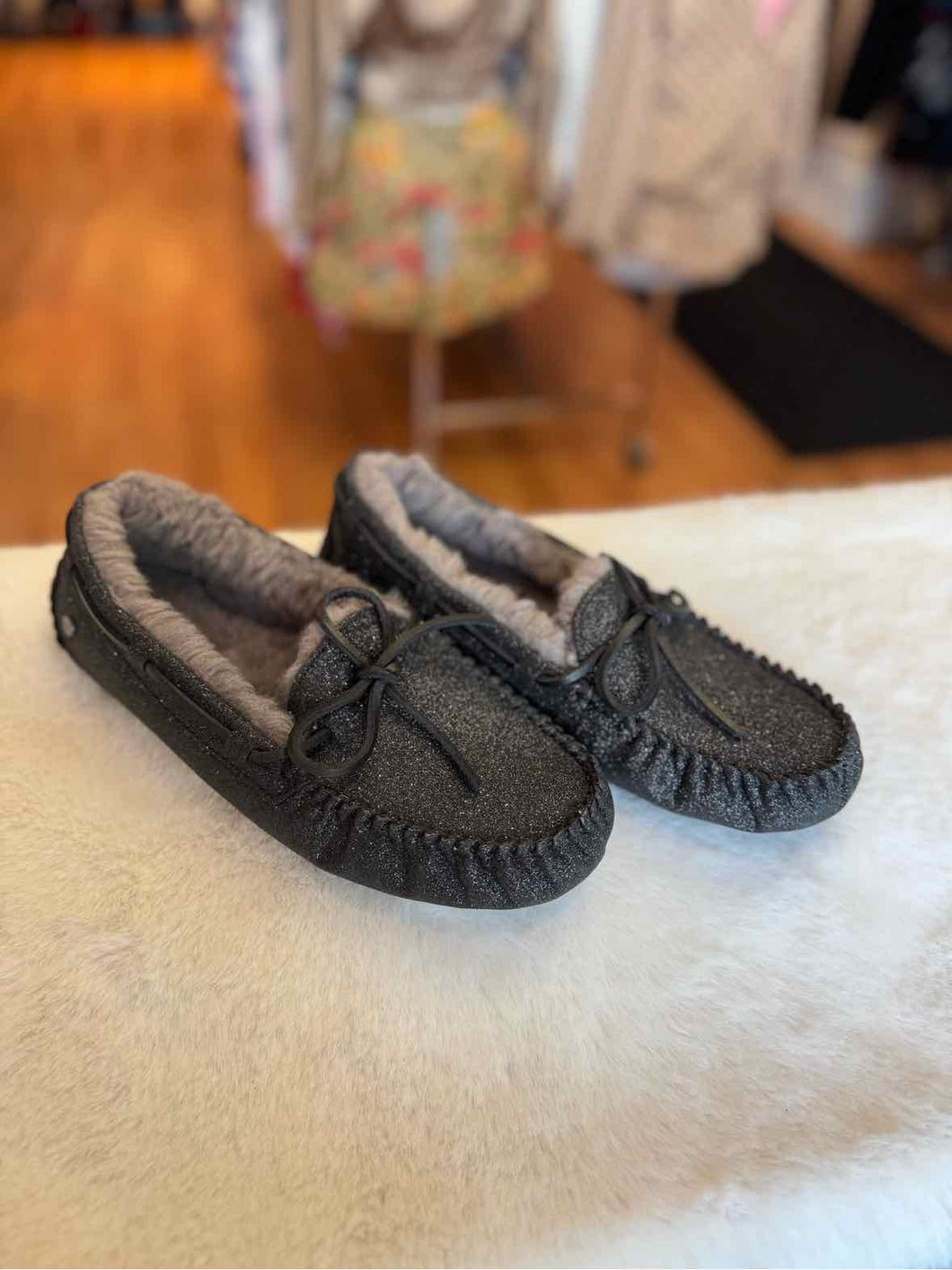 Ugg Size 8 Black Slipper Footwear- NWOB Shoes- Ladies