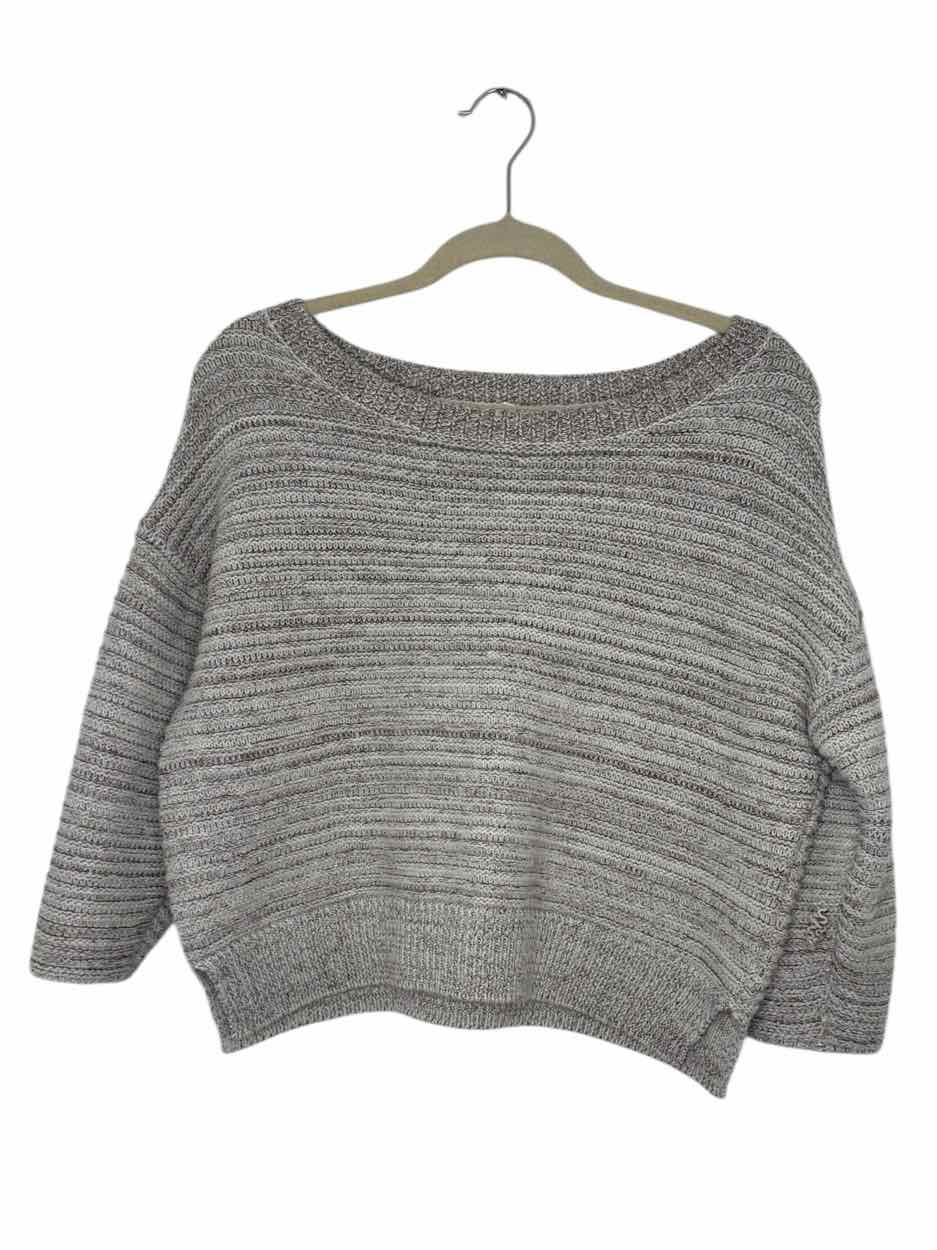 Size Medium Grey Pre-Owned Sweater- Ladies