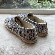 Load image into Gallery viewer, Jack Rogers Size 8.5 Wht/Blu Sneaker Pre-Owned Shoes- Ladies
