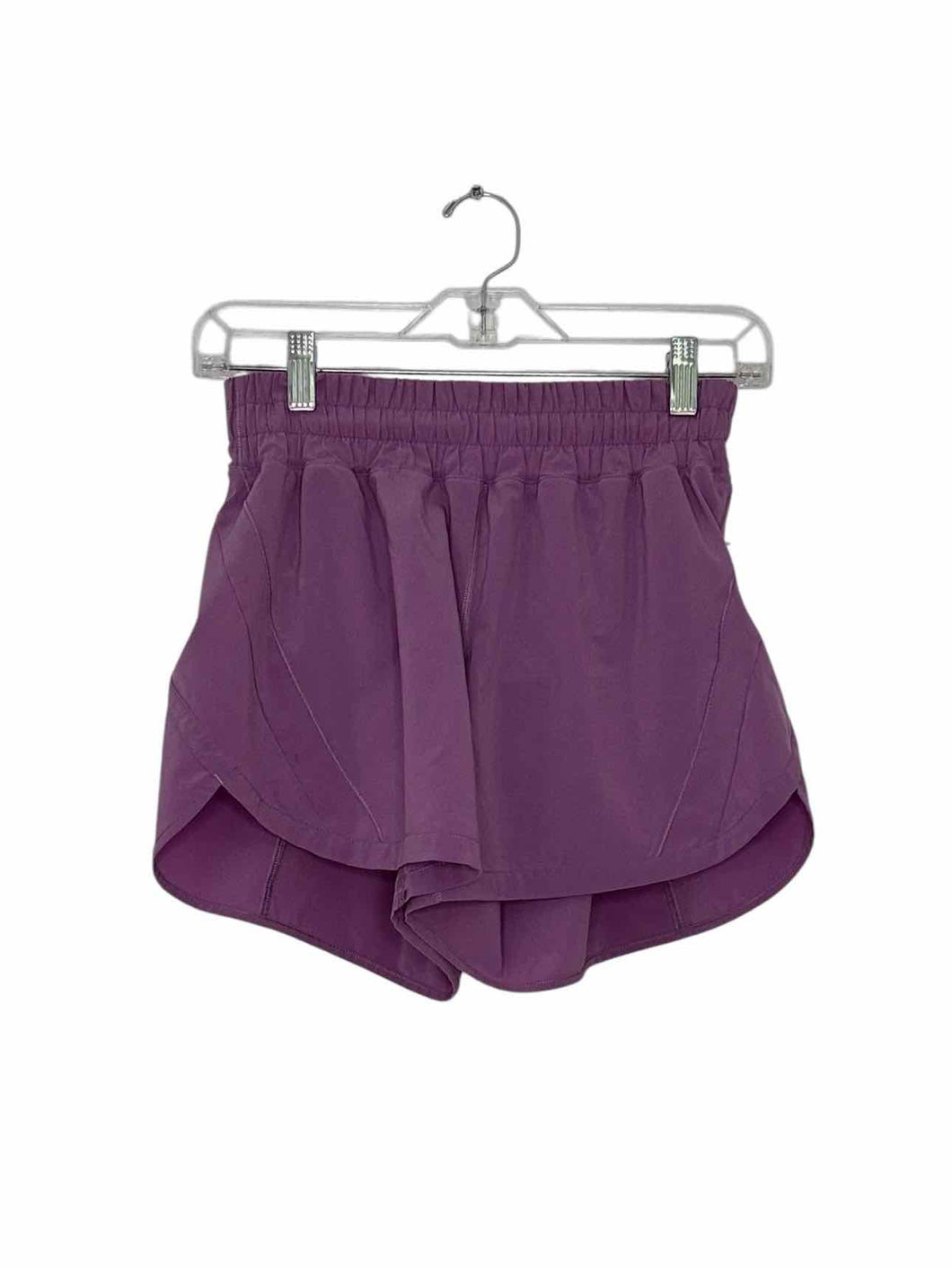 Lululemon Size 6 Lilac Pre-Owned Shorts- Ladies