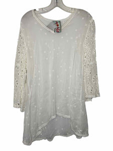 Johnny Was Size Small White Pre-Owned Blouse- Ladies