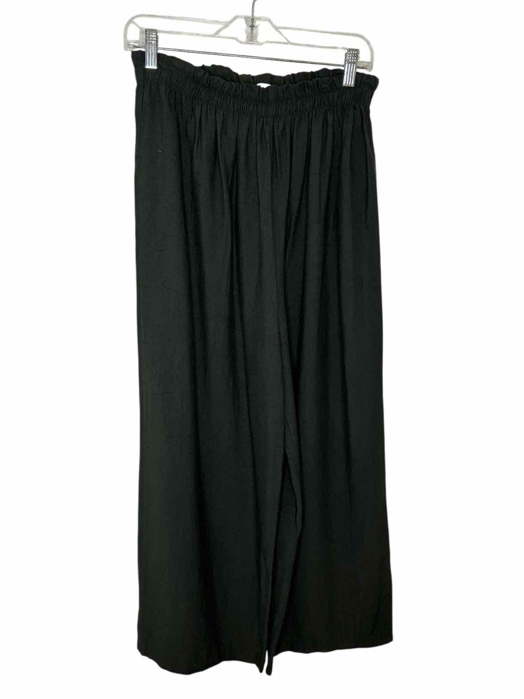 Size Medium Forest Green Pre-Owned Pants- Ladies
