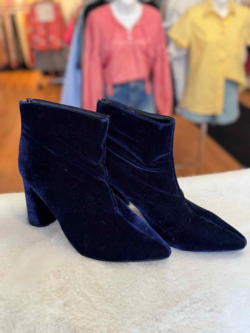 Size 39 Blue Pre-Owned Boots- Ladies