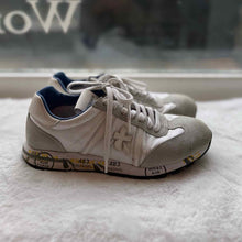 Load image into Gallery viewer, Size 8 White Sneaker Pre-Owned Shoes- Ladies
