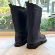 Load image into Gallery viewer, Ilse Jacobsen Size 39 Black Pre-Owned Boots- Ladies
