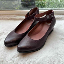 Load image into Gallery viewer, Dansko Size 38 Purple Wedge Pre-Owned Shoes- Ladies

