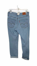 Load image into Gallery viewer, Levis Size 30 Denim Pre-Owned Jeans- Ladies

