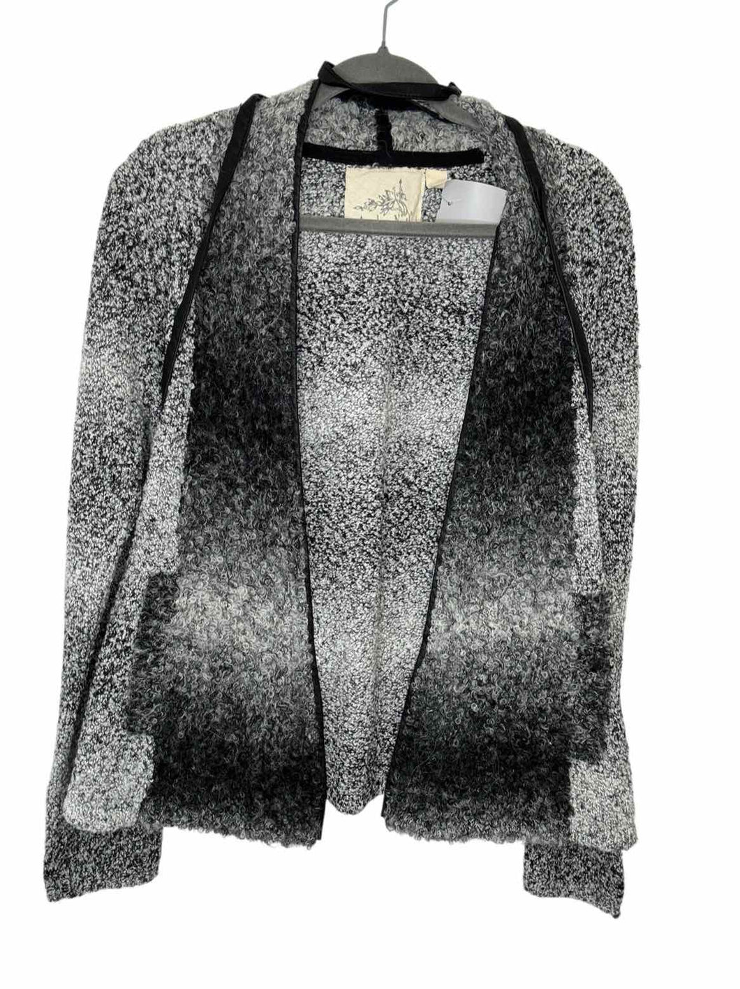 Angel of the North Size Large Black Pre-Owned Sweater- Ladies