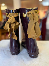 Load image into Gallery viewer, Joules Size 7 Burgundy Pre-Owned Boots- Ladies
