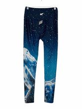 Load image into Gallery viewer, Goldsheep Size Medium Blue Print Pre-Owned Leggings- Ladies
