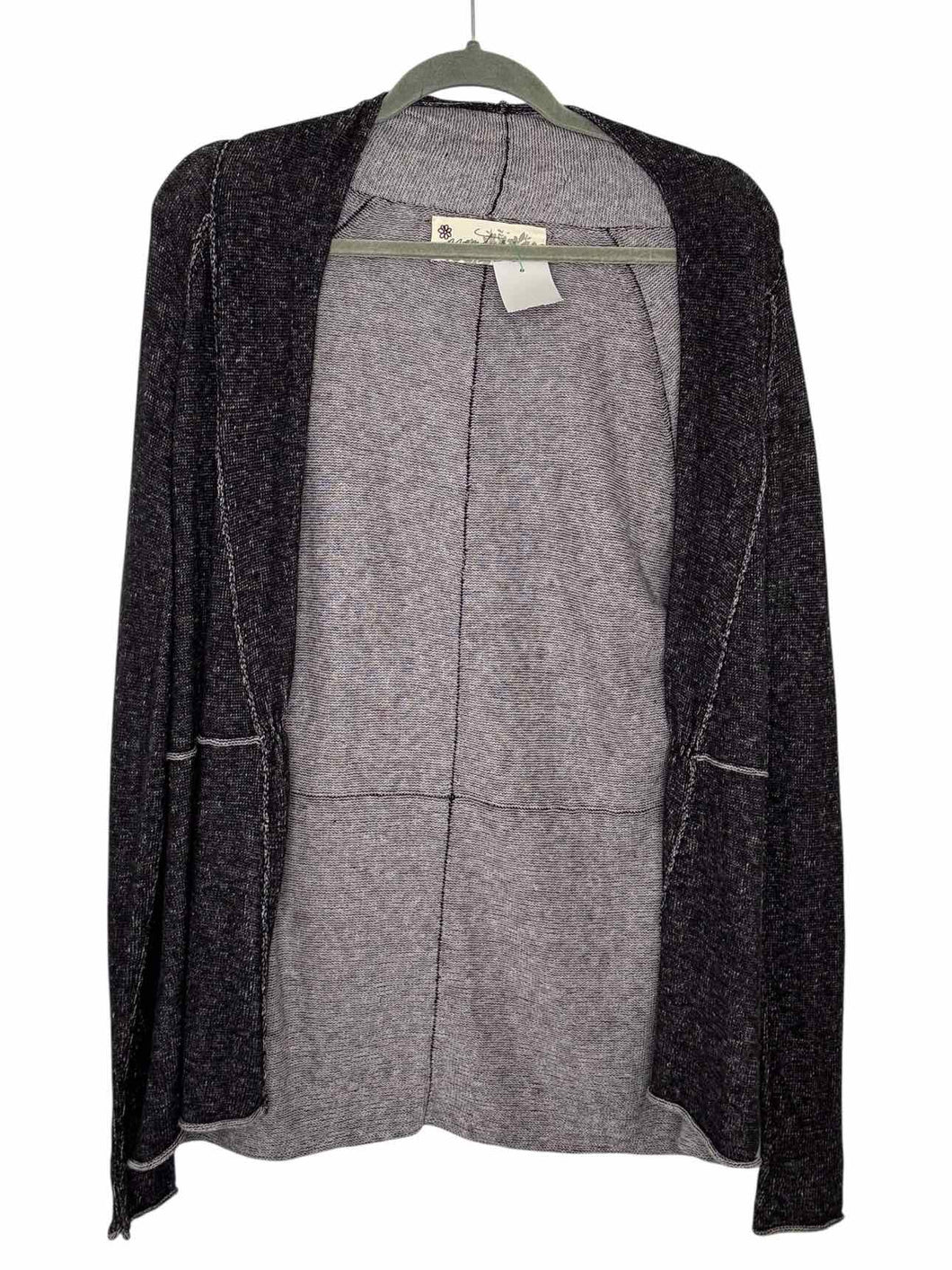 Aventura Size Medium Black Pre-Owned Sweater- Ladies