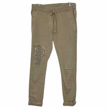 Load image into Gallery viewer, Porter Collective Size Medium Beige Pre-Owned Pants- Ladies
