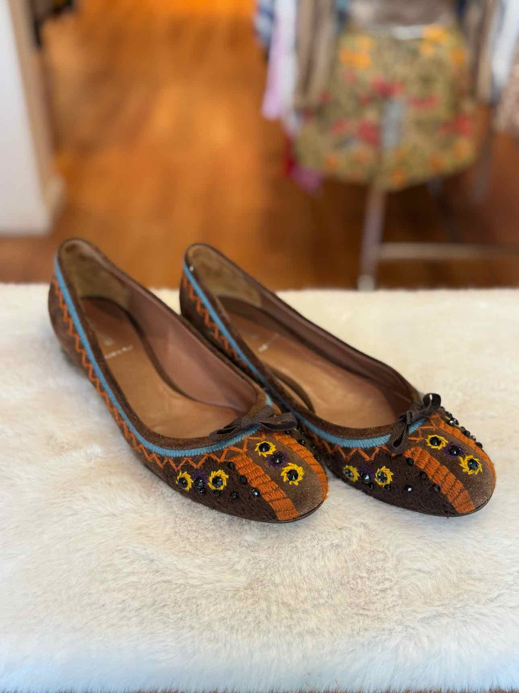 Miu Miu Size 40 Brown Print Pre-Owned Shoes- Ladies